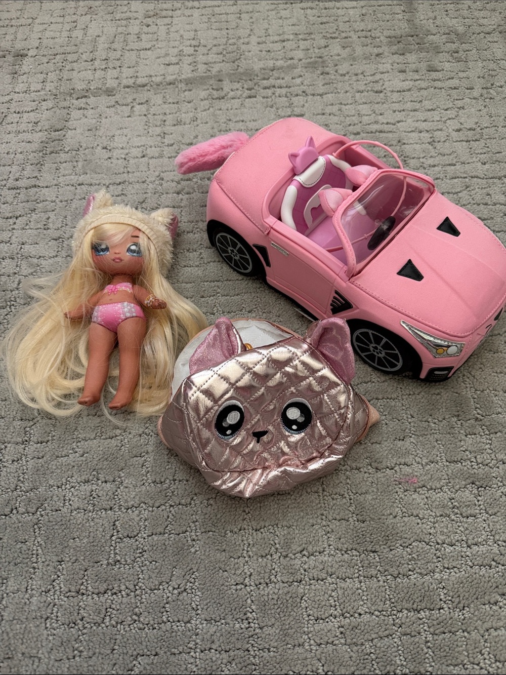 Na! Na! Na! Surprise Doll Convertible Toy Car with Matching Doll